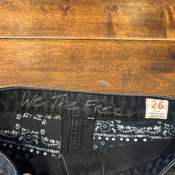 We The Free Charcoal Button-Front Mini Skirt - Picture 2 of 6